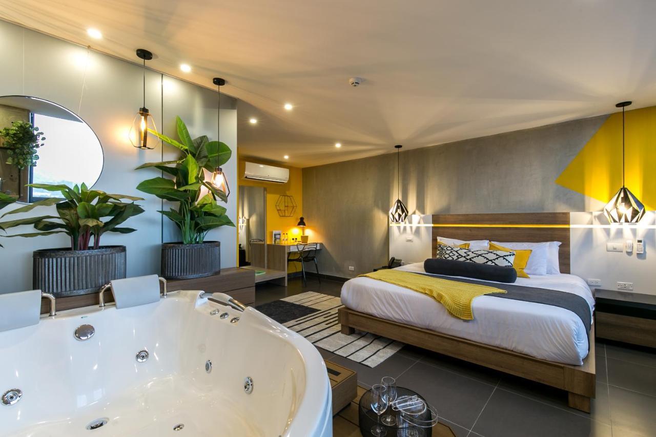 Epic Boutique Hotel メデジン エクステリア 写真