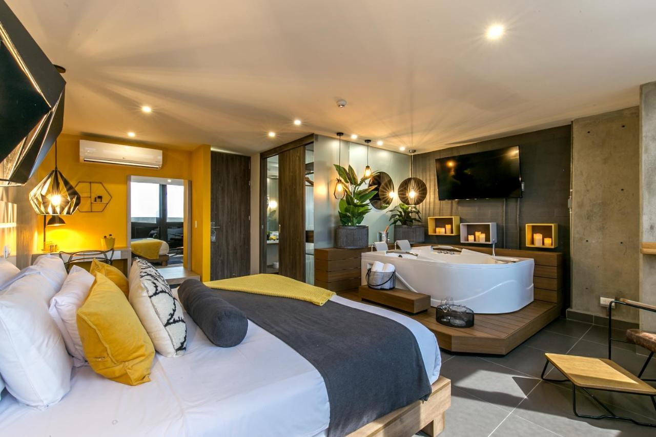 Epic Boutique Hotel メデジン エクステリア 写真
